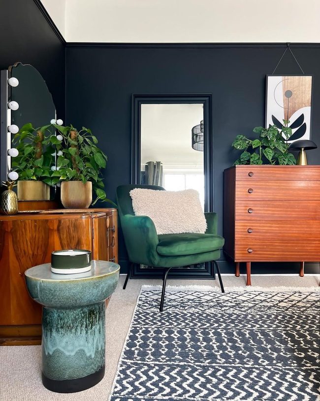 Black Mirror Statement Wall