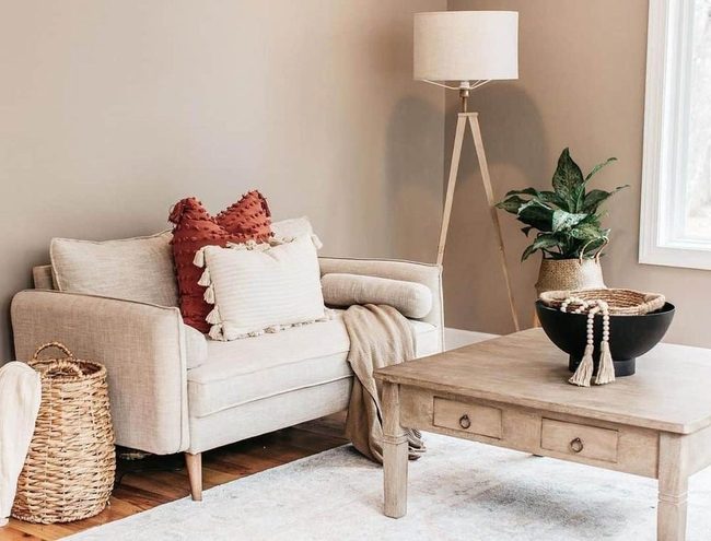 Auburn Pillow Corner Storage Ensemble