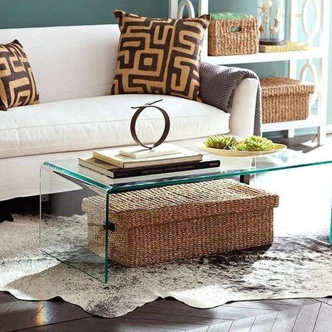 Blue Walls With Brown Patterned Accents