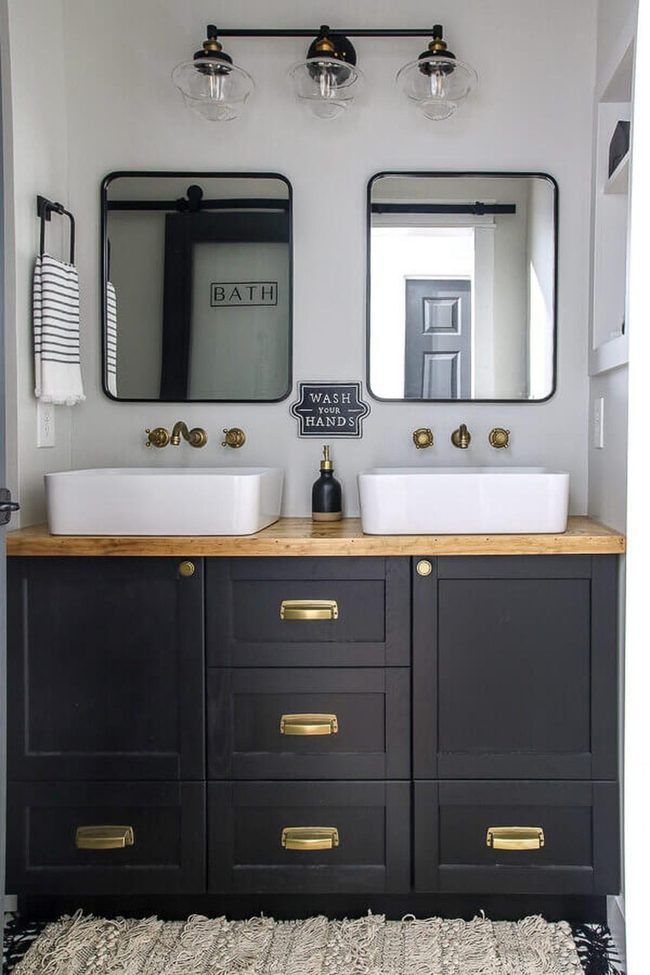 Black Cabinetry Meets Clean Minimalism