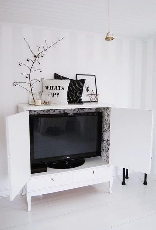 Hidden Florals White Minimalism