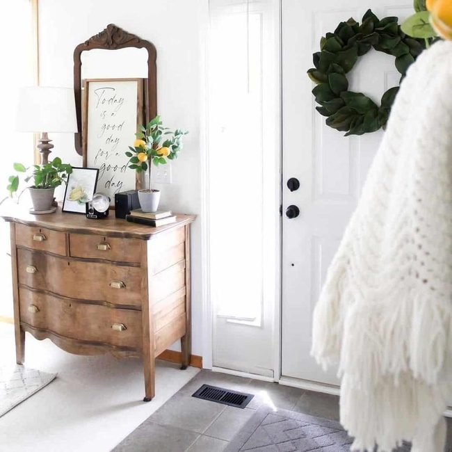 Rosewood Dresser With Blooming Shelves