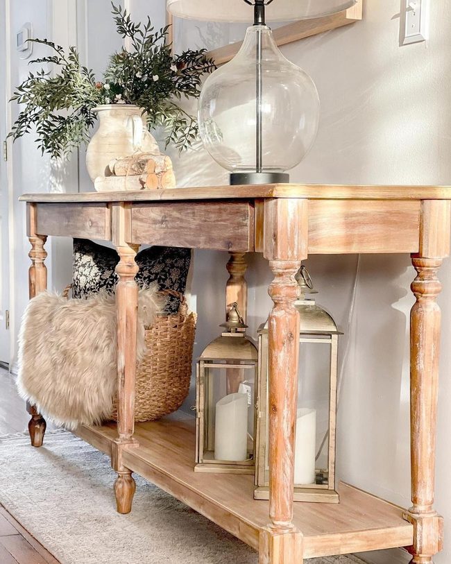 Oversized Neutrals Meet Soft Comfort