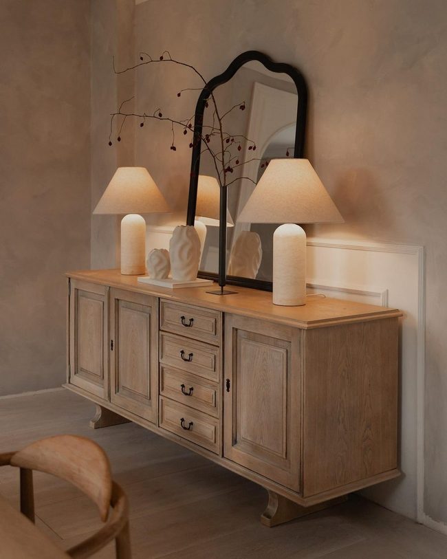Pale Walls, Raw Wood Geometry