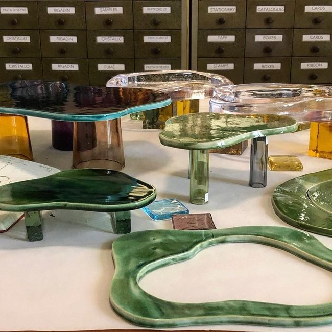 Multicolor Glass Tables, Room Transformers