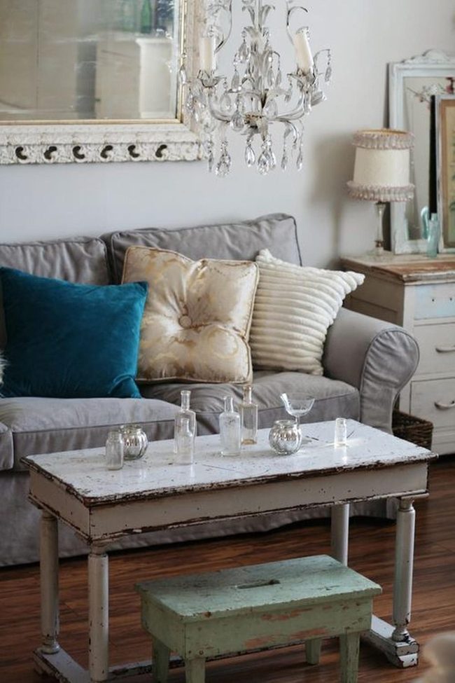 Gray Sofas With Mismatched Pillows