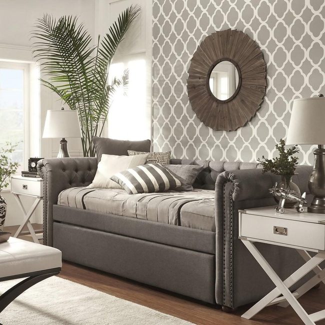 Tufted Chesterfield With Hidden Bed