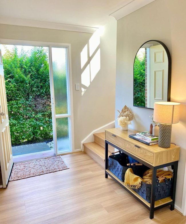 Black Mirror With Natural Wood Warmth