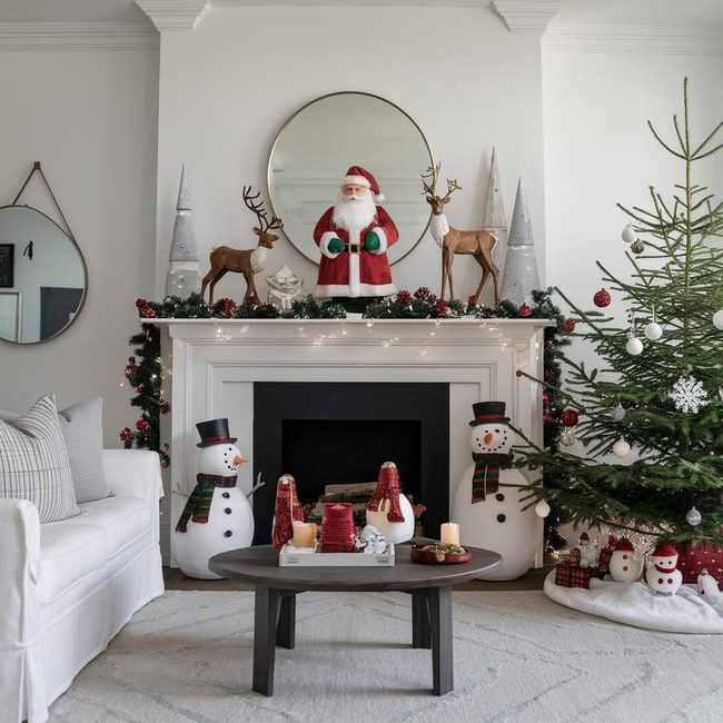Scattered Santas and Snowmen