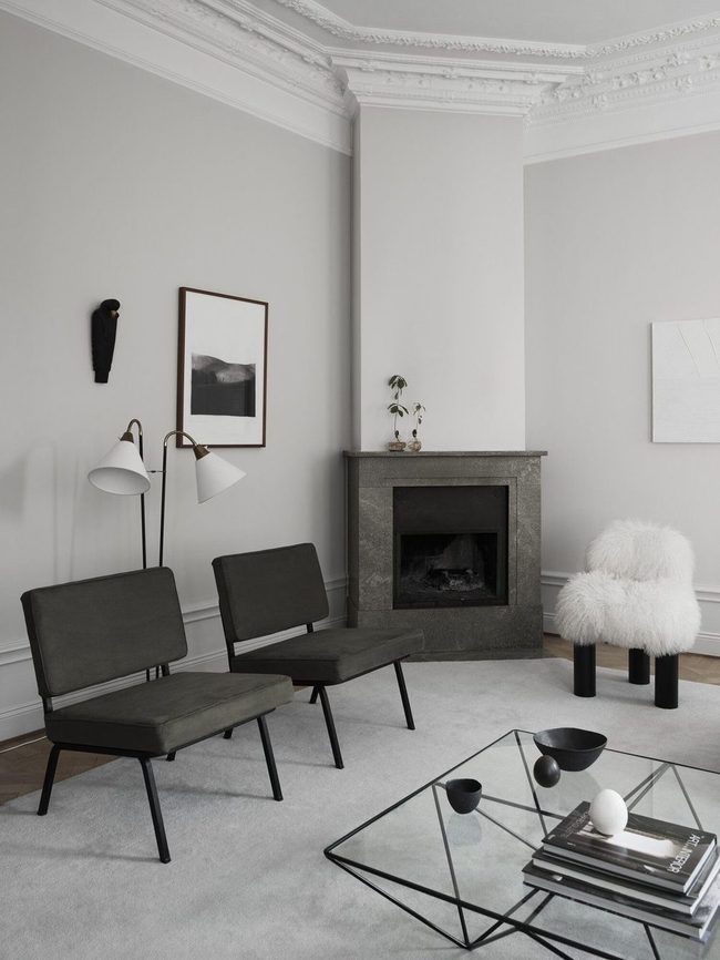 Gray Monochrome With Marble Movement