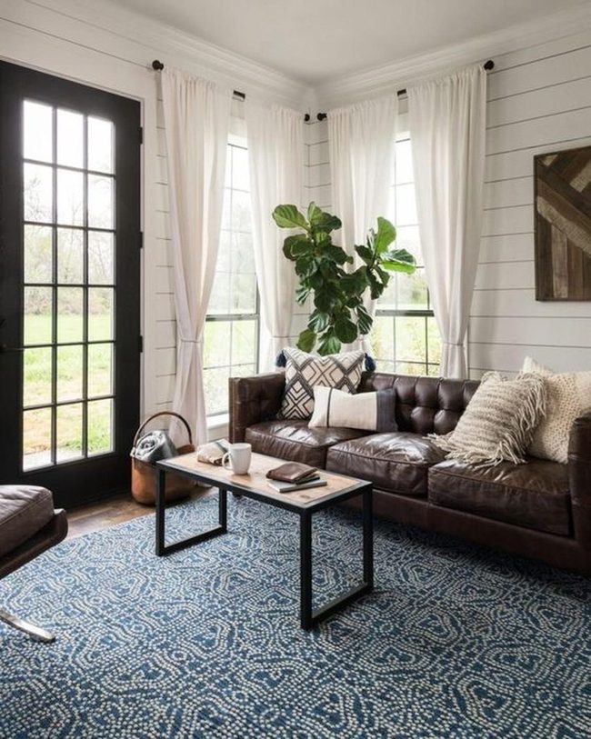 Dark Blue Rugs, Brown Leather Warmth