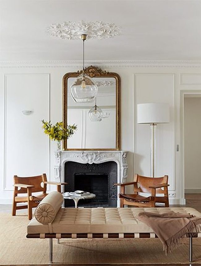 Gilded Ceiling European Elegance