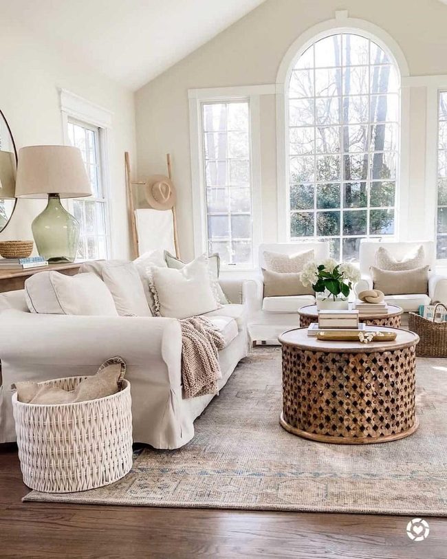 Round Wood Lattice Statement Pieces