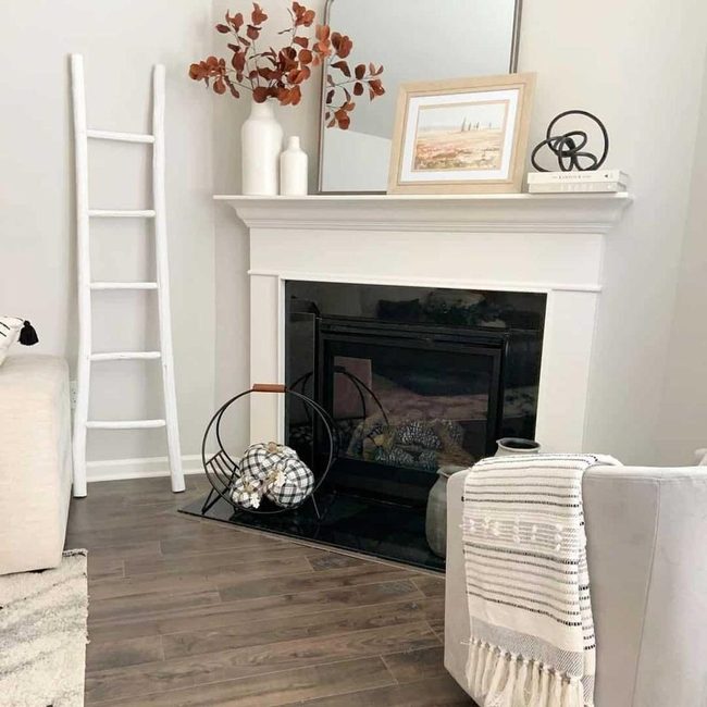 White Walls, Natural Wood, Character