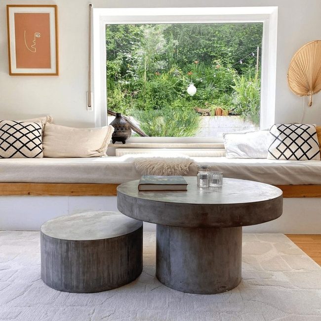 Wall-Fitted Bench With Storage