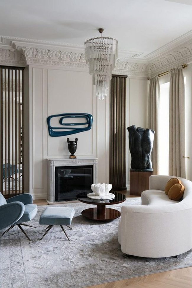 White Walls Blue Velvet Contrast