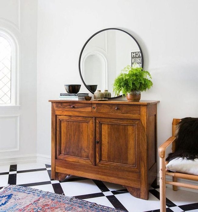 Organized Entryway, Hidden Clutter