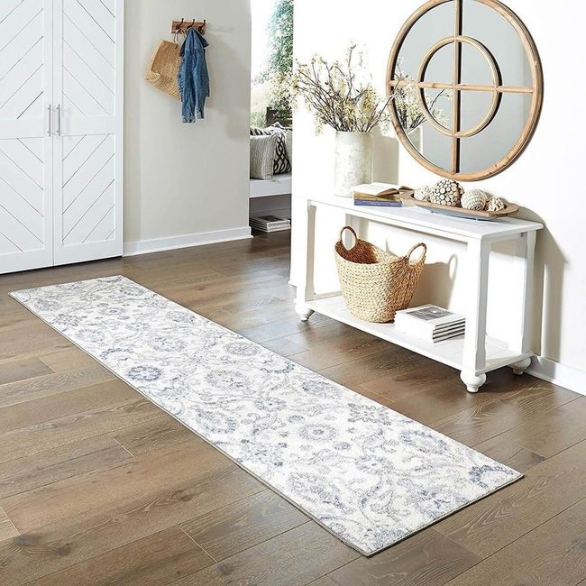 Damask Blooms Hallway Foundation