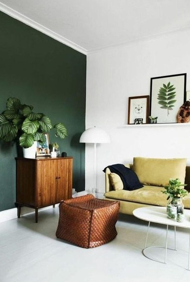 Green Walls, Yellow Comfort