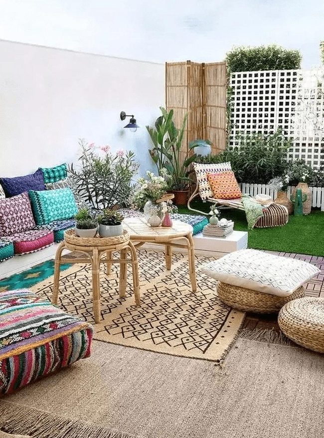 Patterned Cushions Meet Woven Textures