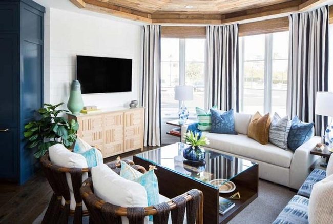 Ceiling-High Curtains, Bigger Space
