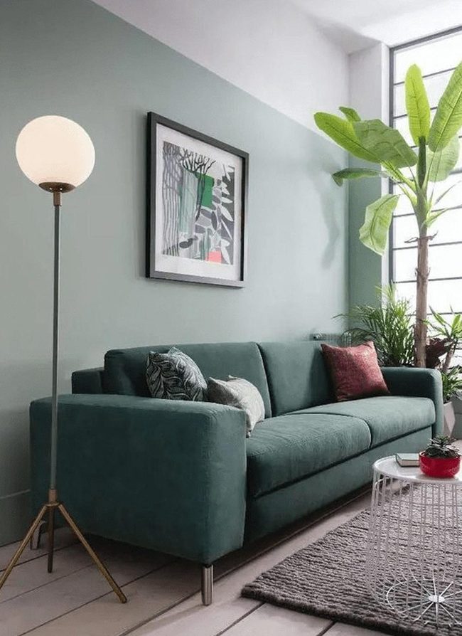 Deep Green Walls Anchor Relaxation