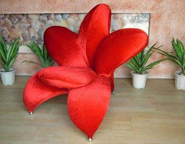 Red Petal Chair Stops Time
