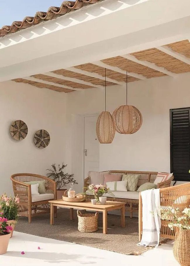 Round Wicker Lamps Outdoor Seating