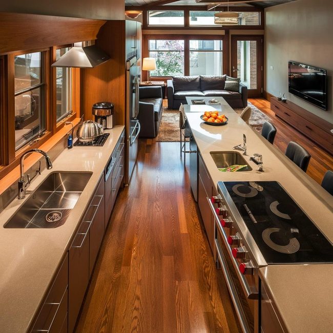 Efficient Cooking Space Triangle Flow