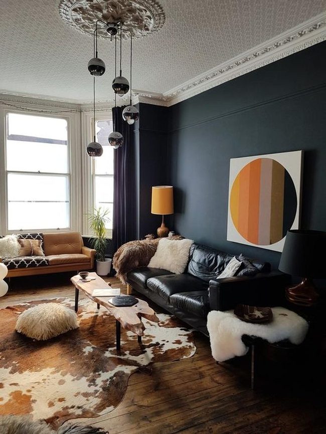 Black Walls Orange Art Circle