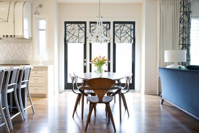 Dining Table Fills Empty Space