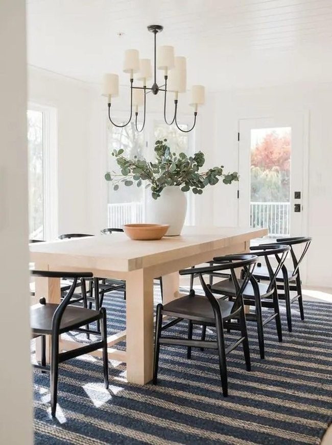 White Walls, Black Chairs, Green Life