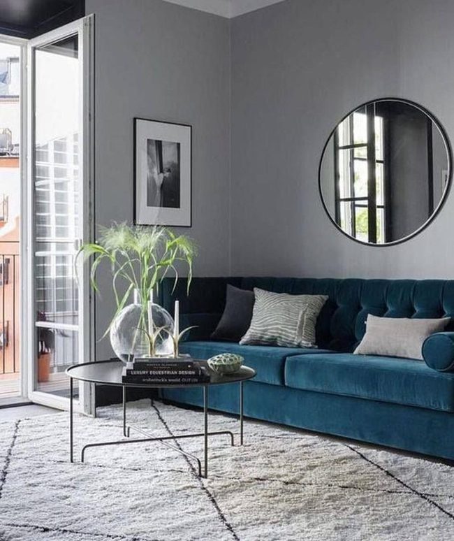 Mirror-Bright Gray And Blue Living Room
