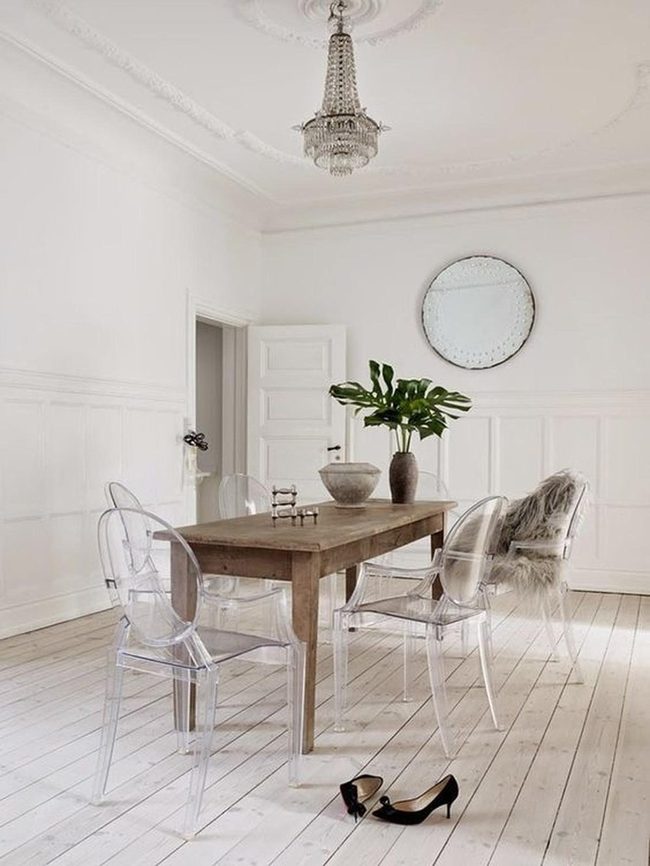 Bright Mirror, Natural Wood, Quiet Greens