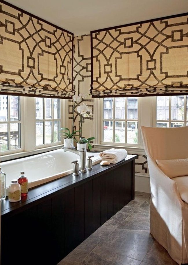 Dark Wood Tub Sanctuary Space
