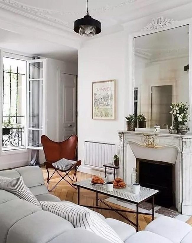 White Walls, Black Frames, Open Light