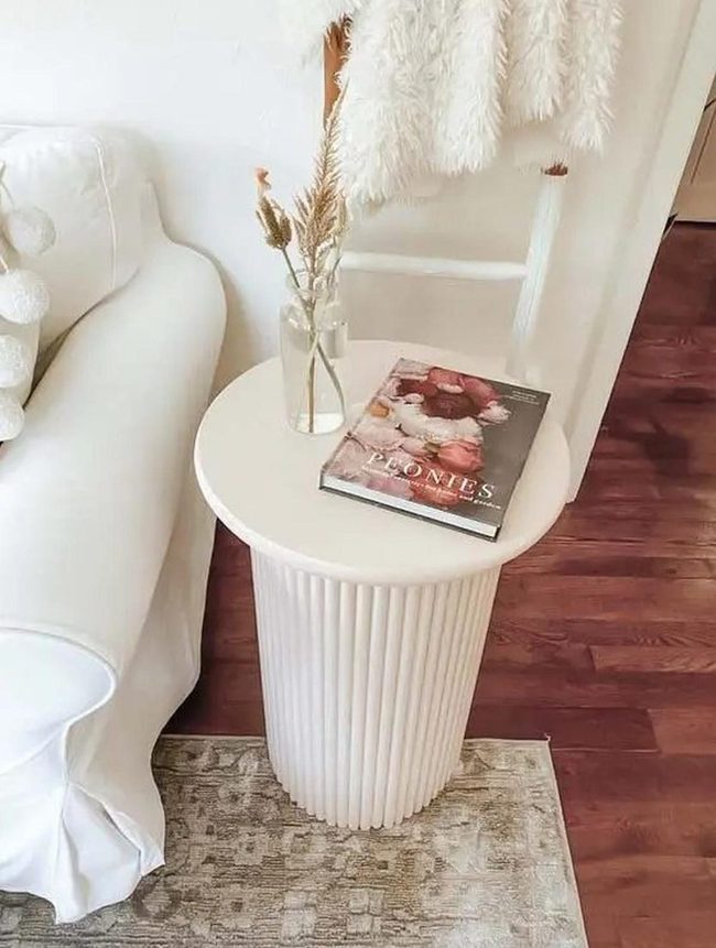 White Corner With Grooved Details