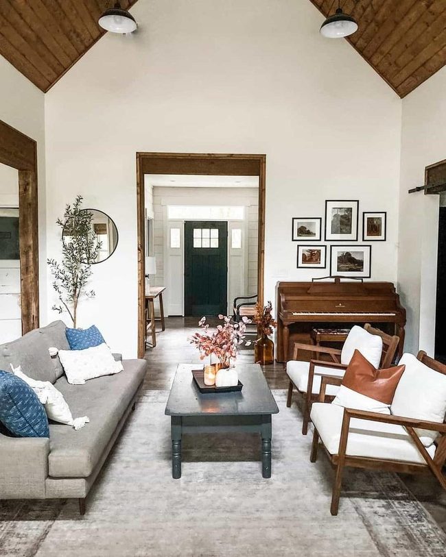 Dark Wood Shiplap Ceiling Statement