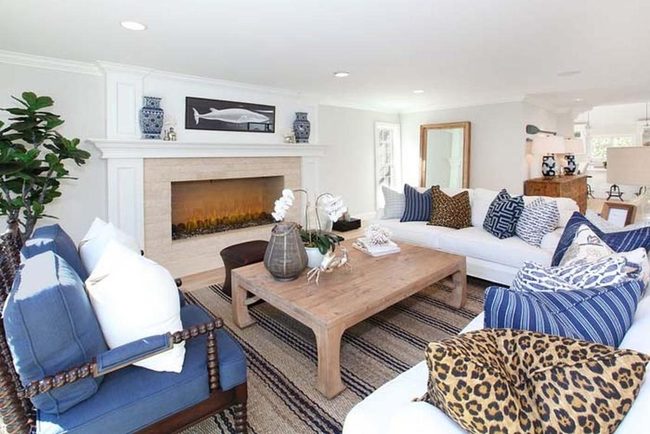 Blue Layers Transform Neutral Spaces