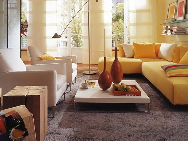 Sunny Yellow Sofa, White Balance