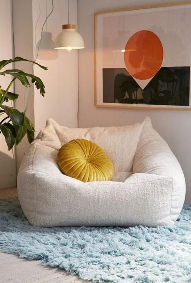 Puffy White Chairs Yellow Pop