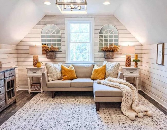 Gray Chaise With Golden Lamp Accents