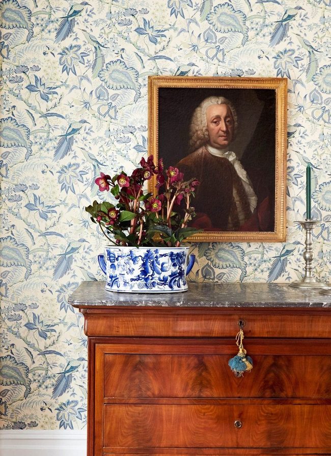 Gold-Framed Antique Portraits