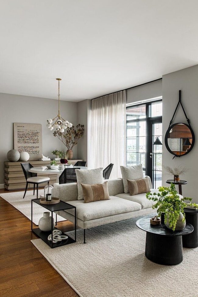 Sunlit Neutral Space With Layered Light