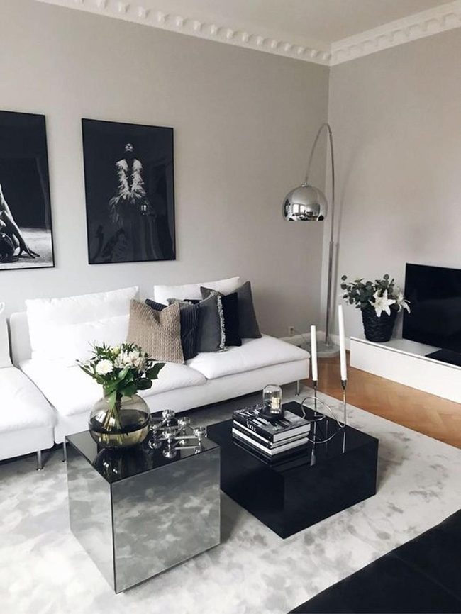 Curved Metallic Floor Lamp Statement
