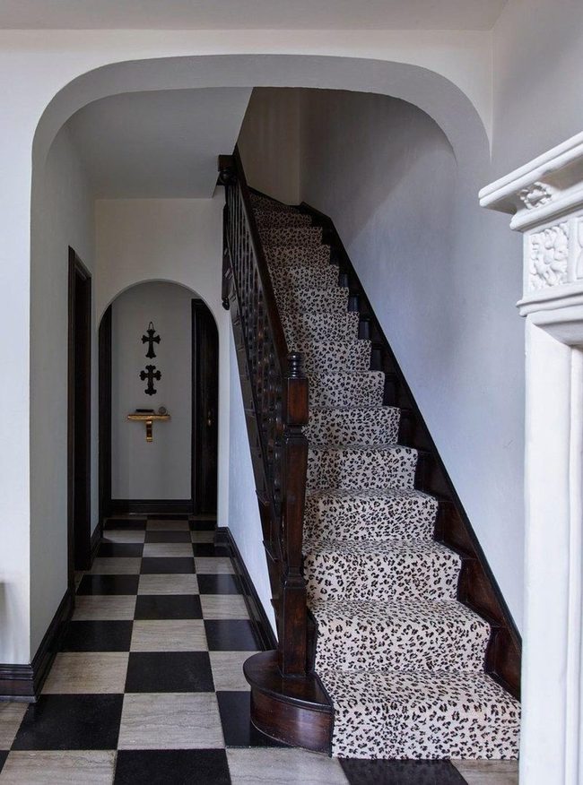 Black Checkered Floor Statement