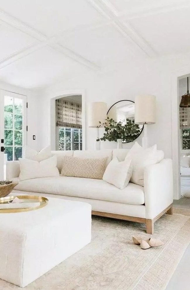White Light Minimal Living
