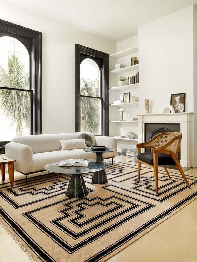 Light Walls, Dark Frames, Calm Sophistication
