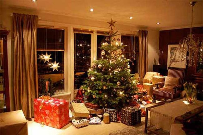 Golden Lights Christmas Tree Centerpiece