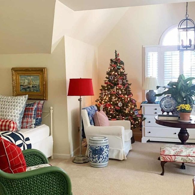 Green And Red Christmas Living Room